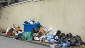 السكان يشتكون انتشار القمامة