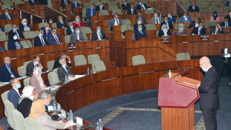 تحفظات حول رفع الضرائب على الوقود والمركبات الجديدة