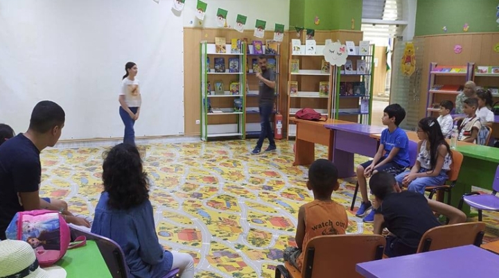 وهج المسرح والقراءة يُضيء الفضاء