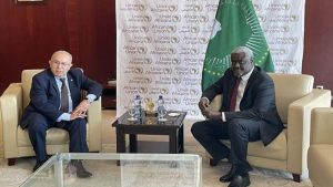 وزير الشؤون الخارجية والجالية الوطنية بالخارج، رمطان لعمامرة- رئيس مفوضية الاتحاد الإفريقي، موسى فقي محمد