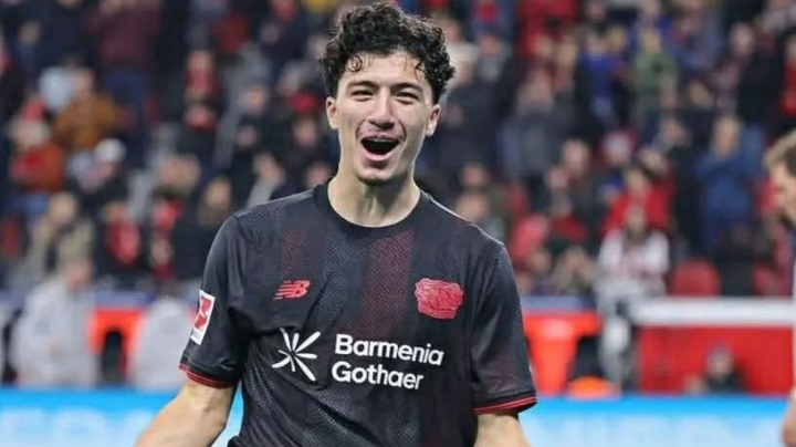 مدرب باير ليفركوزن يشيد بموهبة إبراهيم مازة