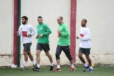 تسعة لاعبين محليين يدخلون مركز سيدي موسى غدا