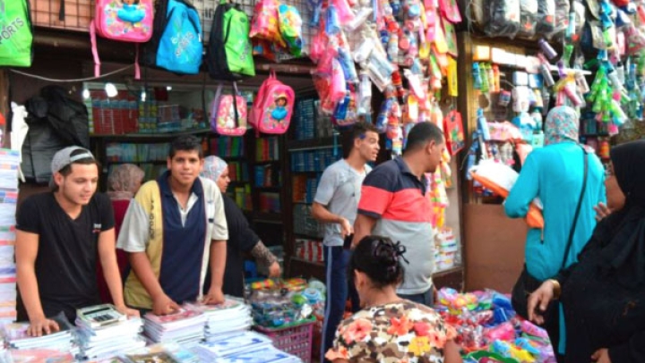 بيع الأدوات المدرسية في 4 مواقع بأسعار تنافسية