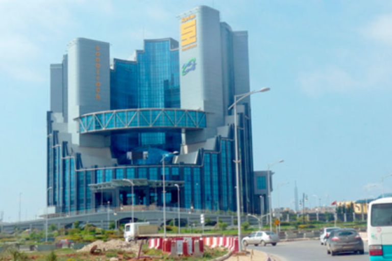 3000 طلب للالتحاق بـ921 منصب شغل بــ «سوناطراك»