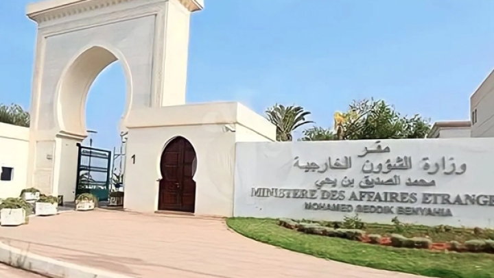 الجزائر تنهي الاتفاق حول إعفاء الدبلوماسيين من التأشيرات مع فرنسا