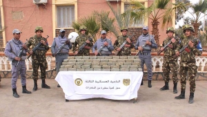 وحدات الجيش توقف 6 عناصر دعم للإرهاب.. وتحبط محاولات إدخال 5 قناطير كيف من المغرب