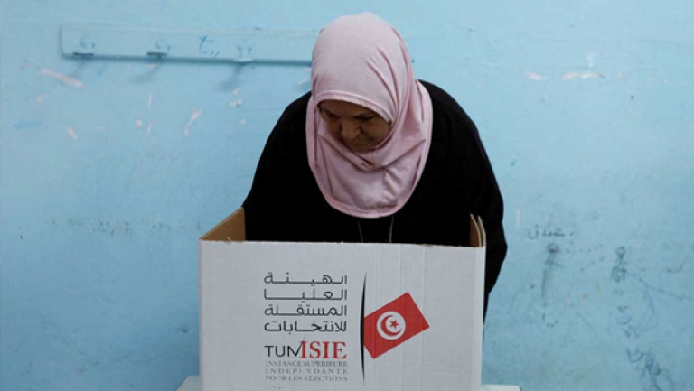 التونسيون يختارون ممثليهم في البرلمان