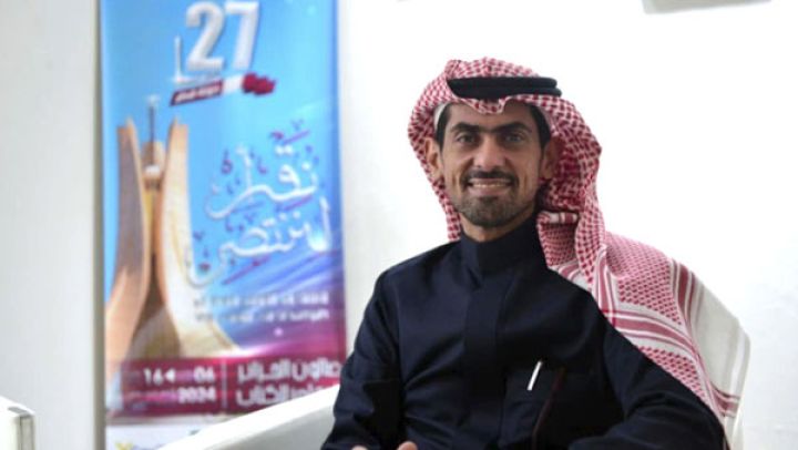 الروائي السعودي أسامة المسلم نجم اليوم الرابع من المعرض