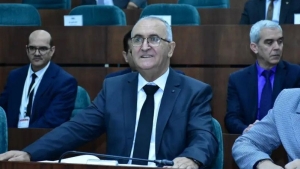 وزير المالية لعزيز فايد