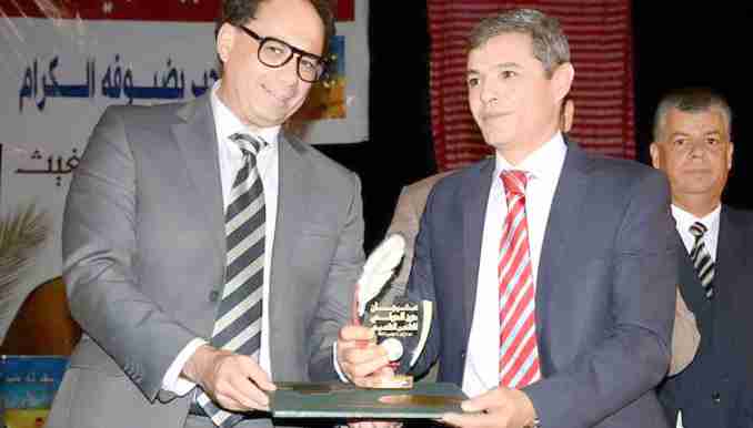 تكريم الشاعر توفيق ومان