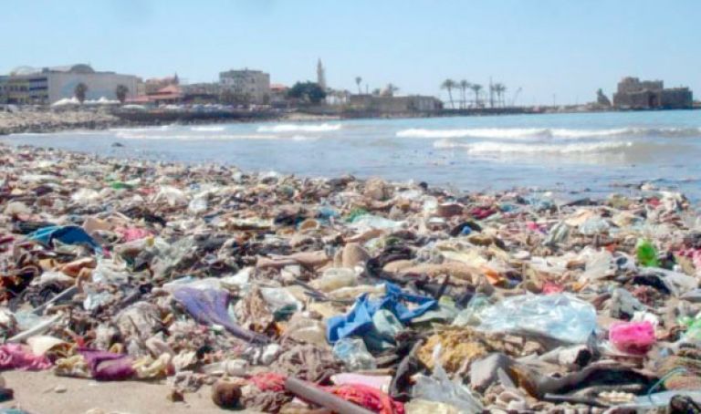 إطلاق مشروع لفرز النفايات بالشواطئ