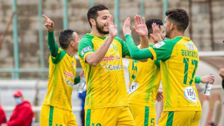 "الكناري" يفوز بـ "الكلاسيكو" ووفاق سطيف يستعيد الريادة