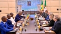 وزير الدولة، وزير الشؤون الخارجية والجالية الوطنية بالخارج والشؤون الإفريقية، السيد أحمد عطاف - وزير الاندماج الإفريقي والشؤون الخارجية والسنغاليين بالخارج لجمهورية السنغال الشقيقة، السيد الشيخ نيانغ