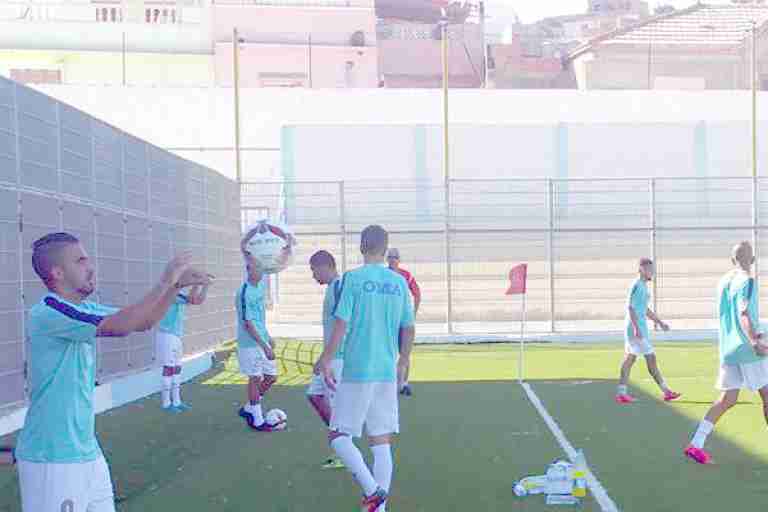 بن حليمة يرفع حجم العمل ومدني يفاوض لاعبا مغتربا