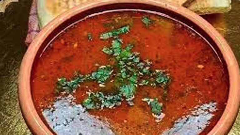 &quot;الوزيعة&quot; والكسكسي بالزبيب و&quot;شوربة فريك&quot; لاستقبال رمضان