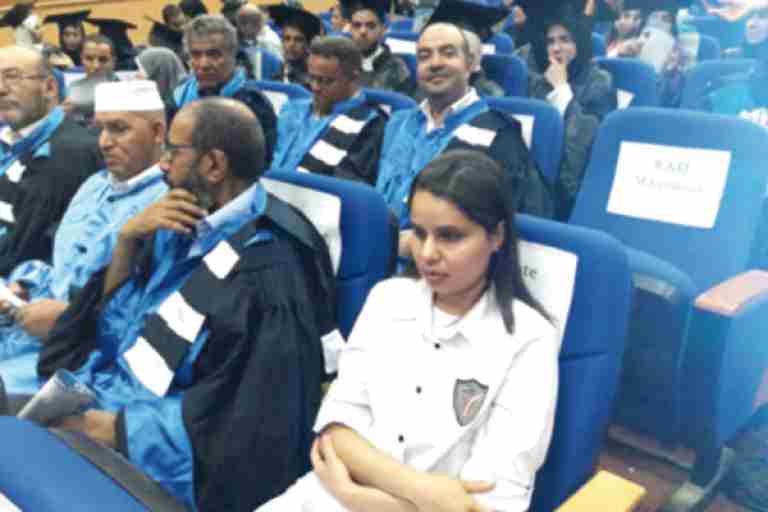 الطالبة فاطمة لريبي تتحدى الإعاقة
