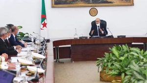 السيد عبد المجيد تبون، رئيس الجمهورية، القائد الأعلى للقوات المسلحة، وزير الدفاع الوطني
