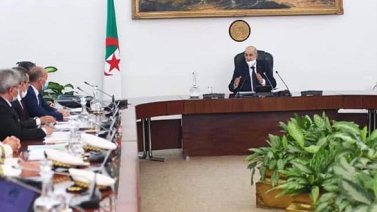 إعادة الكلمة إلى "فخامة الشعب" عبر الصندوق
