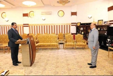 بحاح يؤدي اليمين الدستورية نائبا للرئيس اليمني �