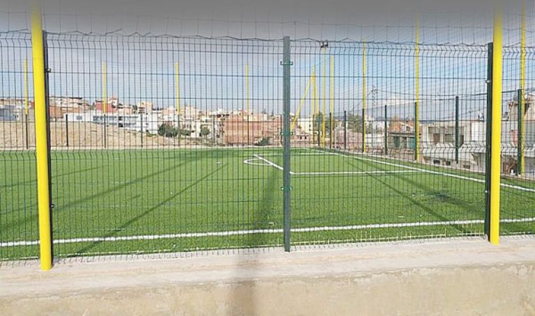 استلام 3 ملاعب كرة قدم خلال هذه السنة