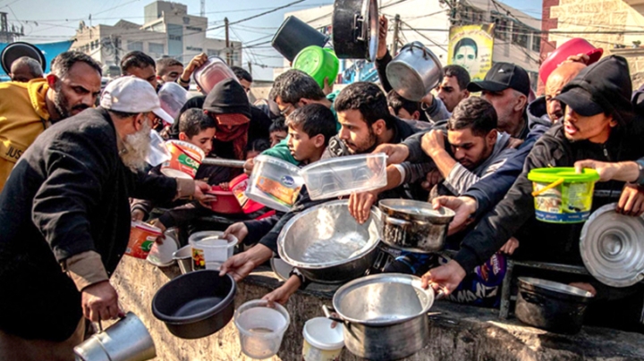 أزمة الدواء وسوء تغذية يفاقمان معاناة سكان غزّة