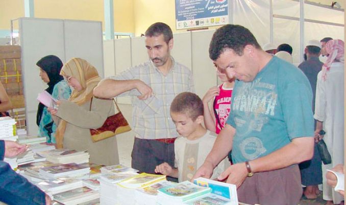 الجزائريون يفضّلون الأدب والعلوم وتراجعٌ ملفت للكتاب الديني