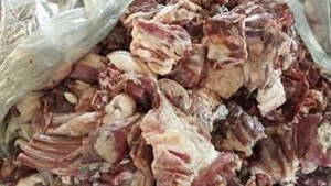 حجز 20 طنا من المواد الغذائية واللحوم الفاسدة في رمضان