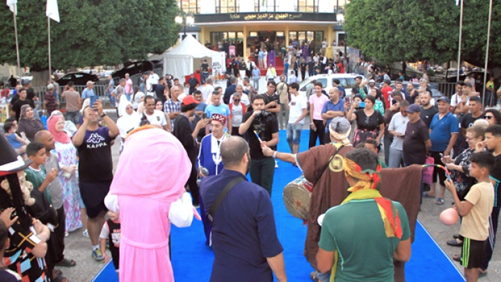 افتتاح على وقع أنغام التراث العنابي والبنقة