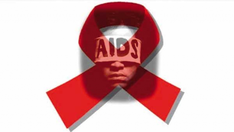 المتعايشون مع الأيدز يعانون من المرض والتهميش