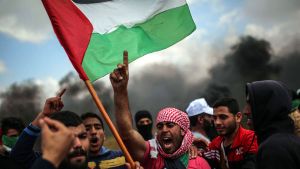 حيرة الفلسطينيين من تبخر حلم إقامة دولتهم المستقلة