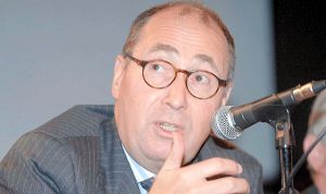 دريانكورت: تعويض الضحايا لا يشمل من حارب فرنسا