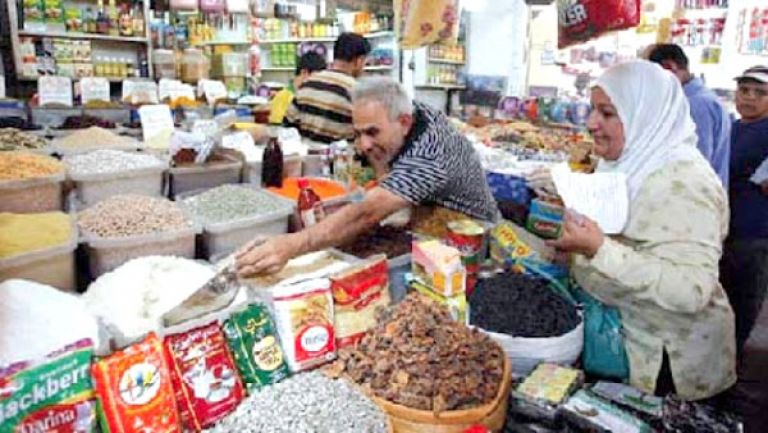 جائحة كورونا لم تمنع النساء من اقتناء الأواني ولوازم رمضان