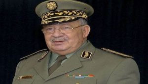 الفريق أحمد  قايد صالح، نائب وزير الدفاع  الوطني، رئيس أركان الجيش الوطني الشعبي
