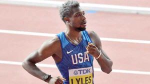العداء الأمريكي نواه لايلز بطل العالم في سباق 200 متر