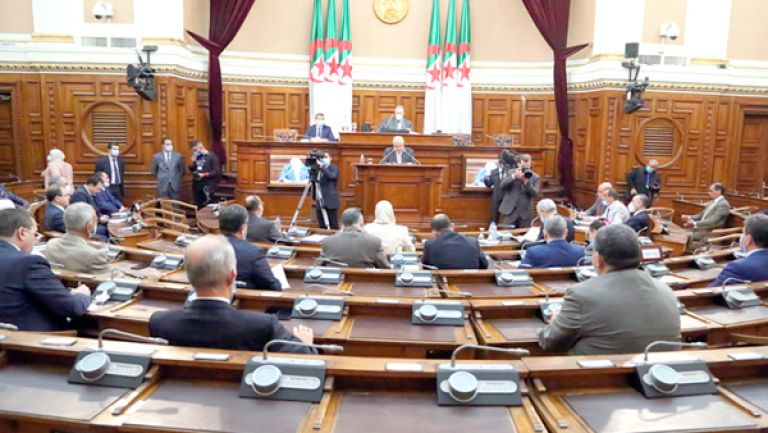 "حانت لحظة الروح الوطنية المترفعة عن أي مغانم"