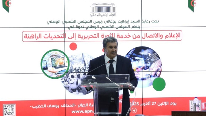 الإعلام خط الدفاع الأول لإفشال المخططات العدائية