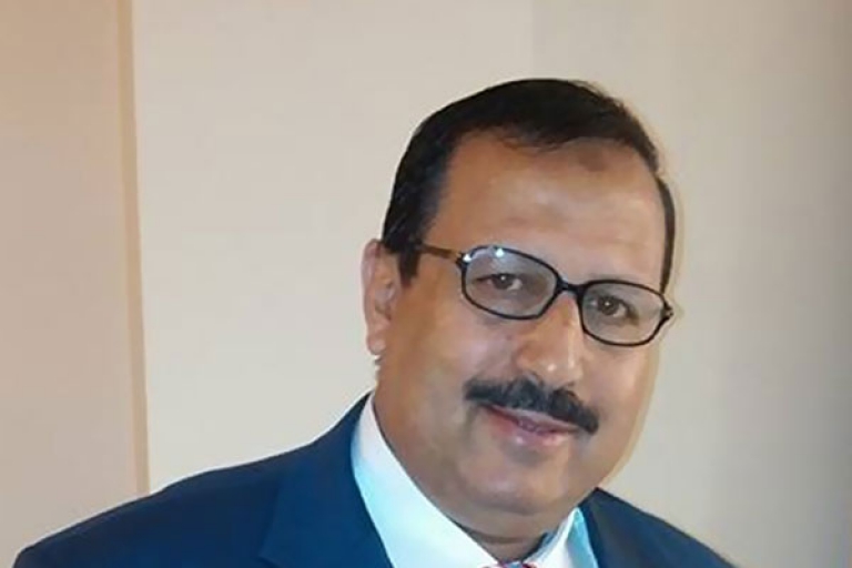 لعريبي يدعو وزارة الصحة لتحديد قائمة المرضى الجزائريين