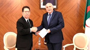 وزير الشؤون الخارجية والجالية الوطنية بالخارج، أحمد عطاف- إيلي  ويلفريدو مونكادا كوليندراث، سفير جمهورية نيكاراغوا لدى الجزائر