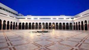 "سمبوزيوم لمسات" بقصر "مفدي زكريا"