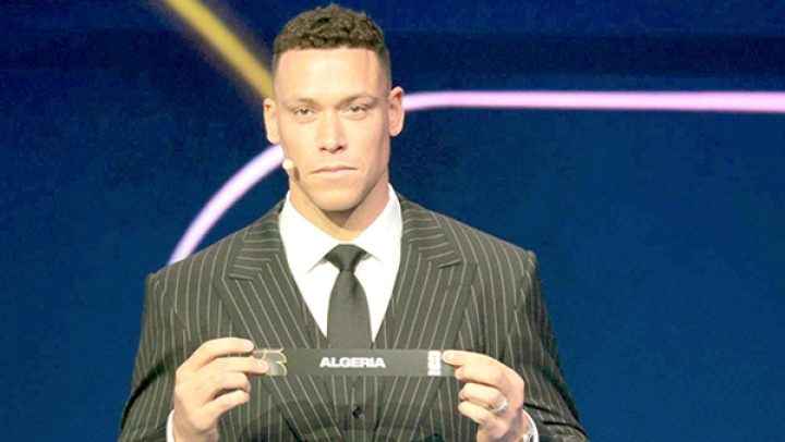 الجزائر تبدأ المونديال بمواجهة بطل العالم