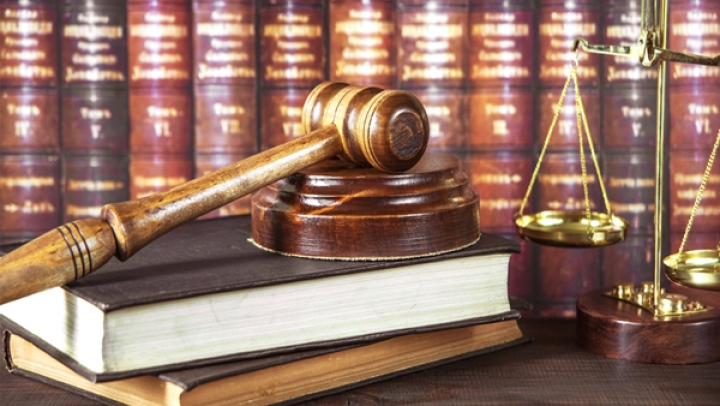 دورة تكوينية حول القضاء الدستوري بجامعة النعامة