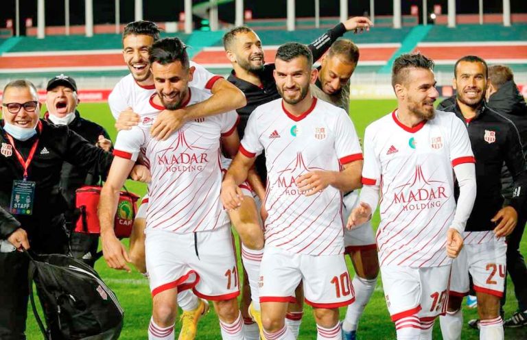 ثلاث نقاط تفصل شباب بلوزداد عن حسم اللقب