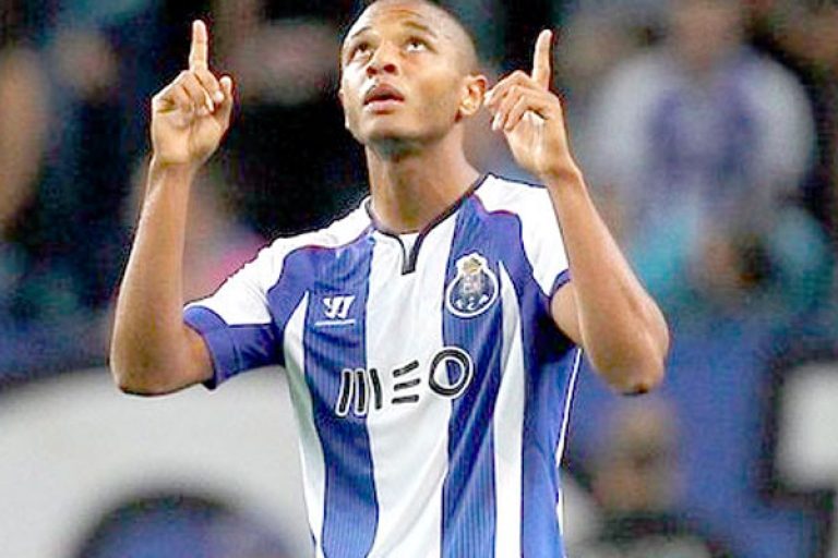 روما الإيطالي يريد «خطف» براهيمي