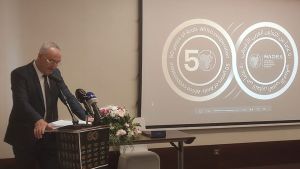 وزير المالية لعزيز فايد