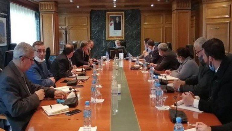 عطار يشدّد على تسريع وتيرة التحول