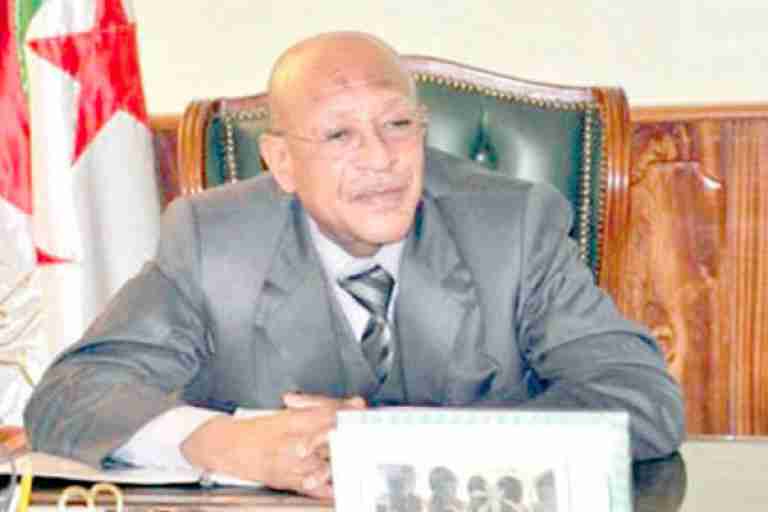زوخ مطالَب بالتدخل لتوزيع مائة شقة