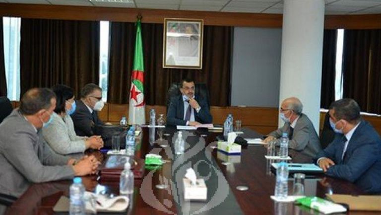 عرقاب ينصب الرئيس المدير العام لمجمع&quot;منال&quot;