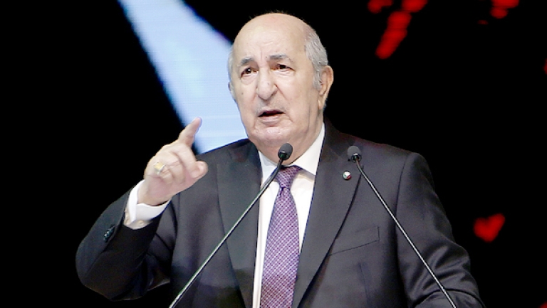 تبون يرفض التزلّف والتمجيد رئيسا ومترشّحا
