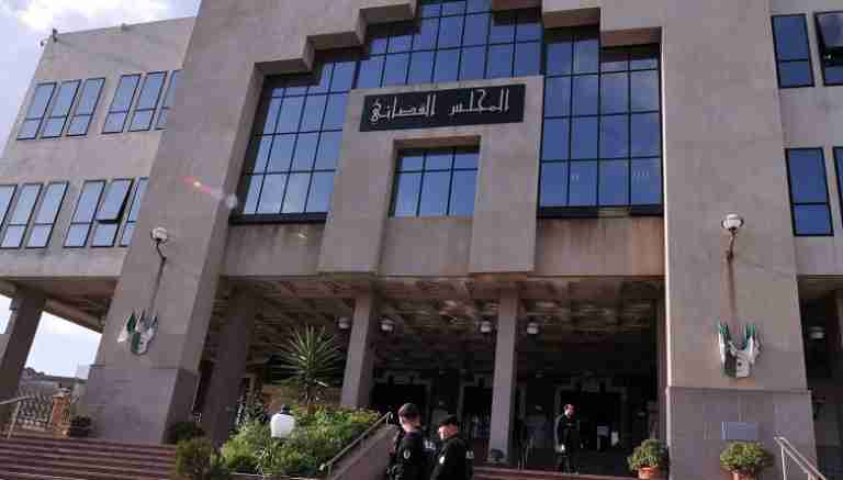 إحالة 1647 تاجرا على العدالة