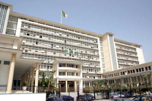 وزارة الداخلية تفتح ملف المشطوبين �